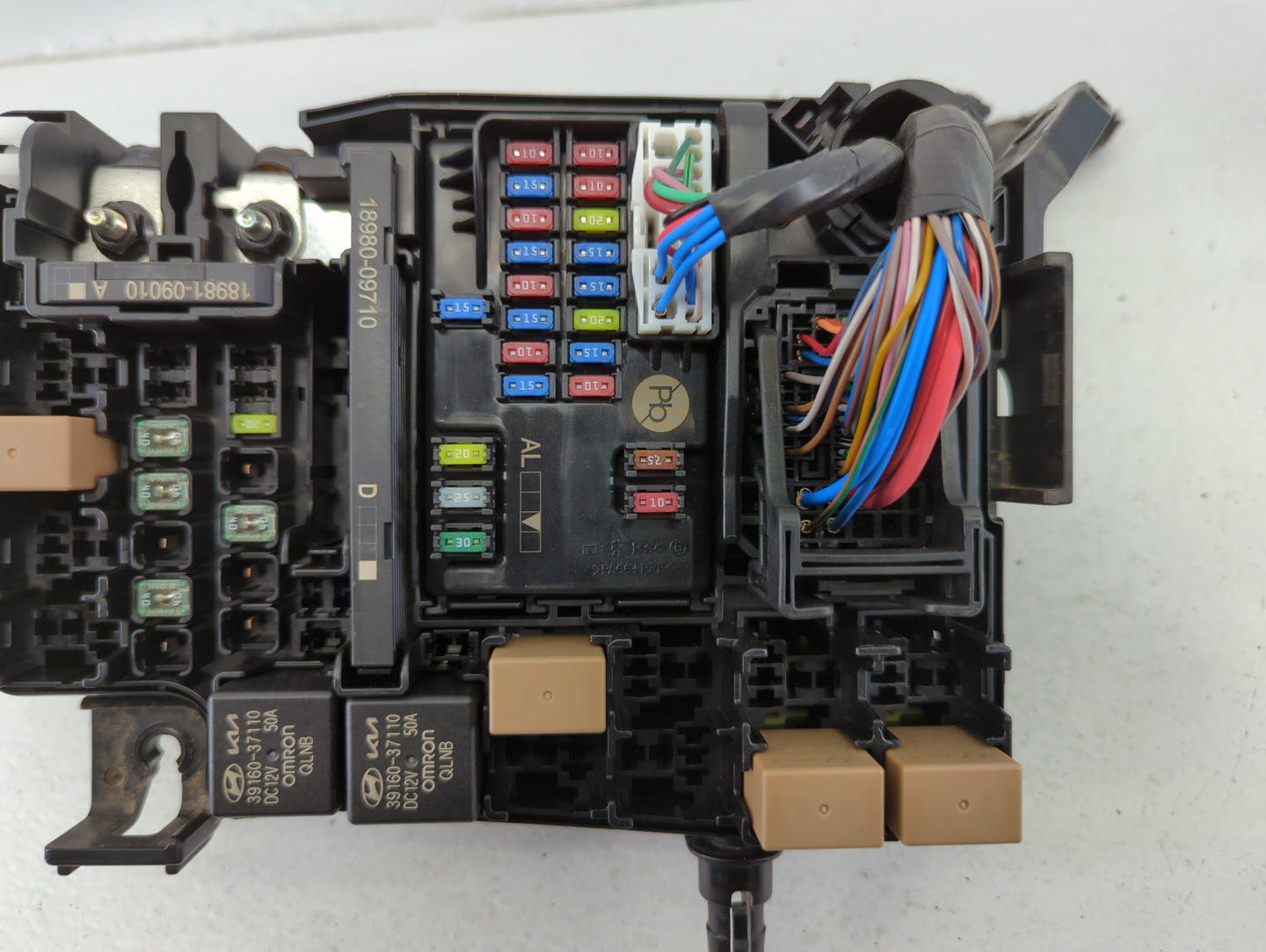 2022 Hyundai Kona Fusebox Fuse Box Panel Relay Module P/N:91701-J9430 Fits OEM Used Auto Parts - Oemusedautoparts1.com