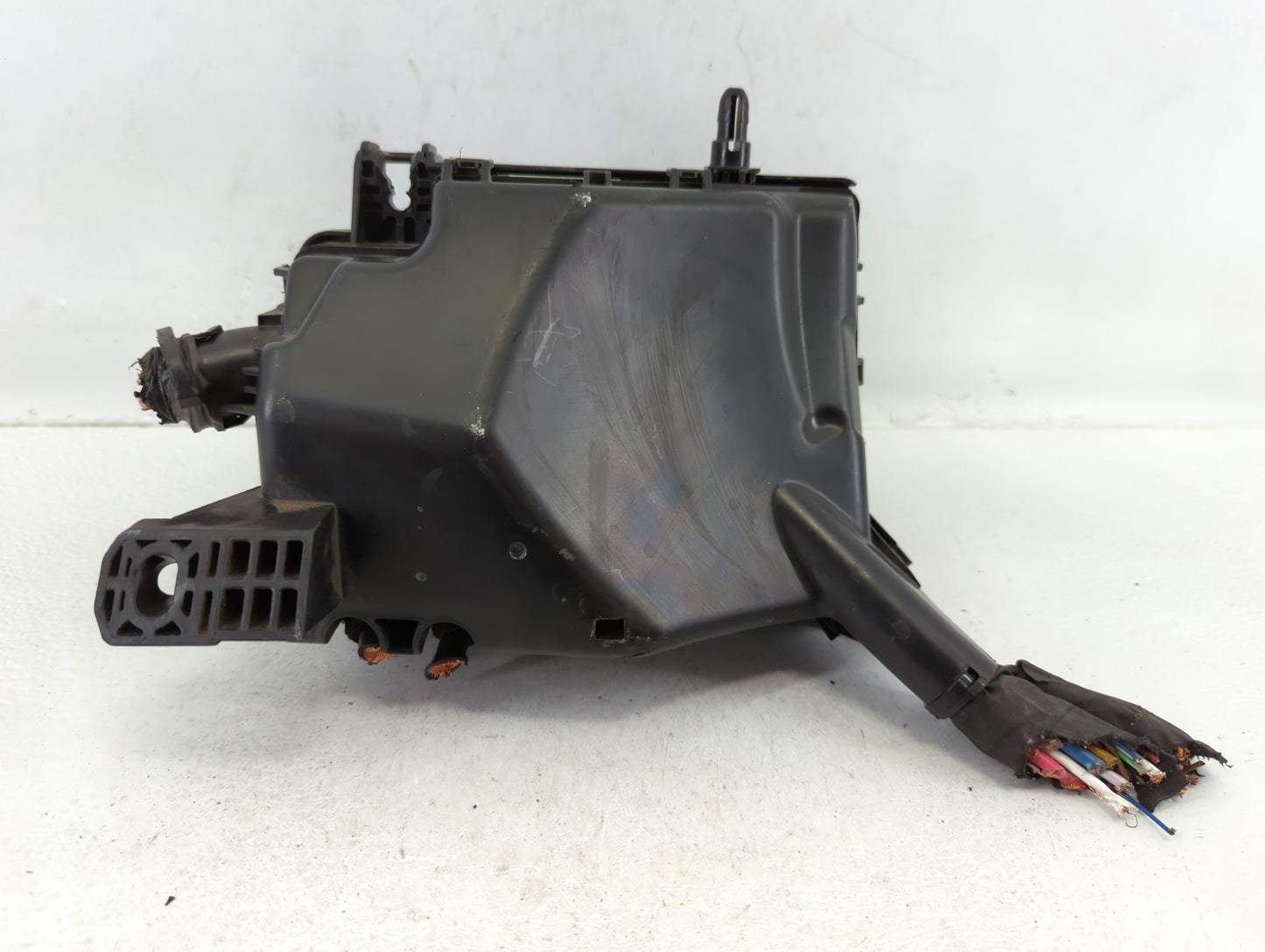 2022 Hyundai Kona Fusebox Fuse Box Panel Relay Module P/N:91701-J9430 Fits OEM Used Auto Parts - Oemusedautoparts1.com