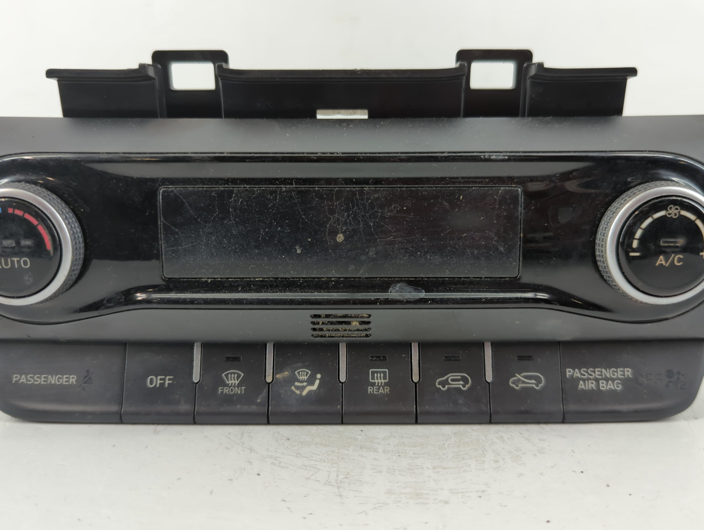 2022 Hyundai Kona Climate Control Module Temperature AC/Heater Replacement P/N:C20038-8450 97250-J9DT0 Fits OEM Used Auto Pa