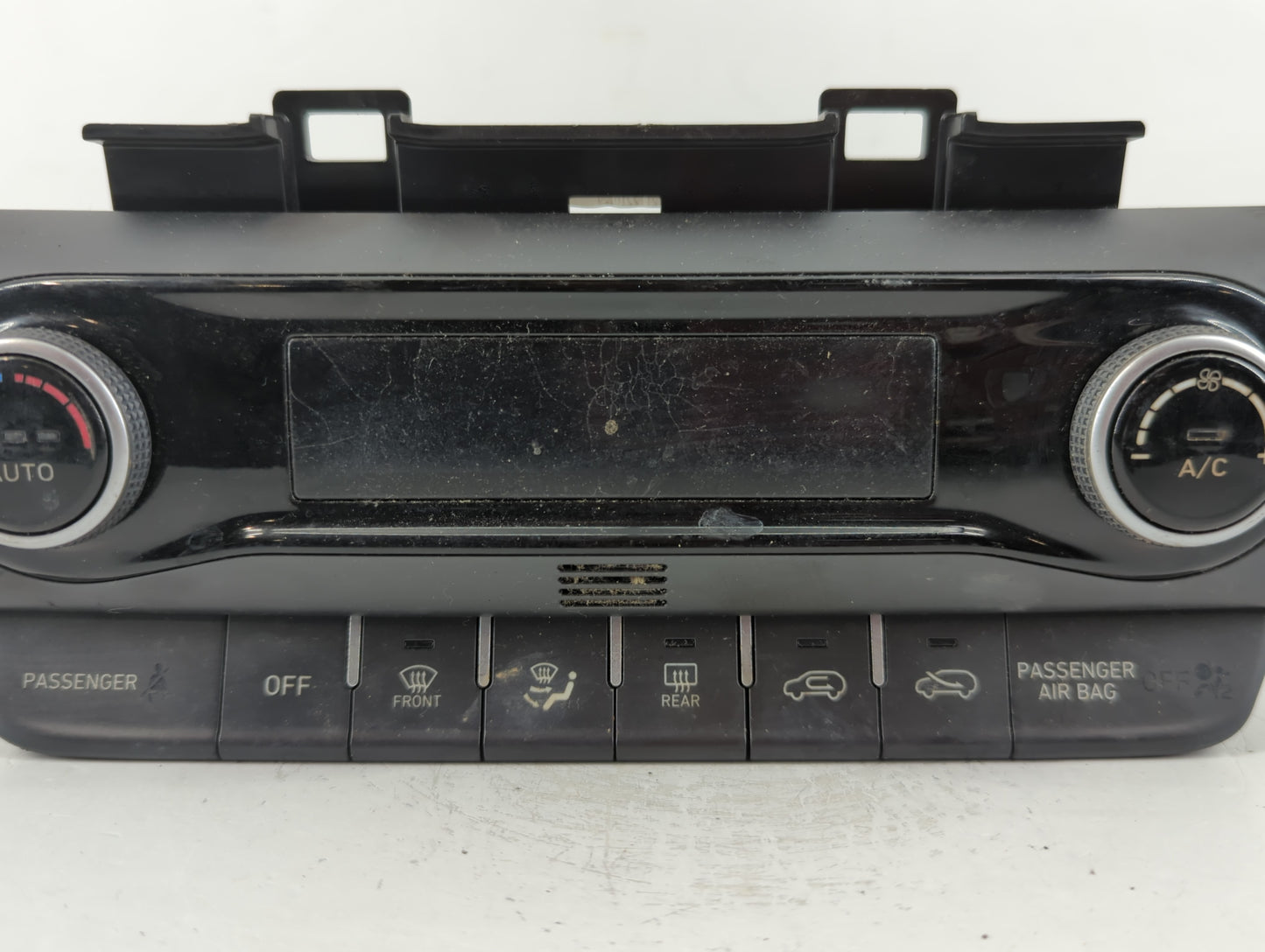 2022 Hyundai Kona Climate Control Module Temperature AC/Heater Replacement P/N:C20038-8450 97250-J9DT0 Fits OEM Used Auto Pa