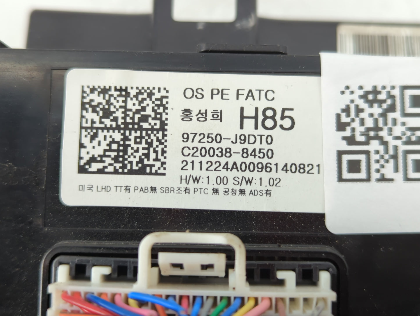 2022 Hyundai Kona Climate Control Module Temperature AC/Heater Replacement P/N:C20038-8450 97250-J9DT0 Fits OEM Used Auto Pa