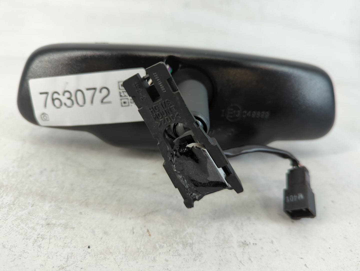 2022 Hyundai Kona Interior Rear View Mirror Replacement OEM P/N:E13049899 Fits Fits 2020 2021 2023 OEM Used Auto Parts - Oem