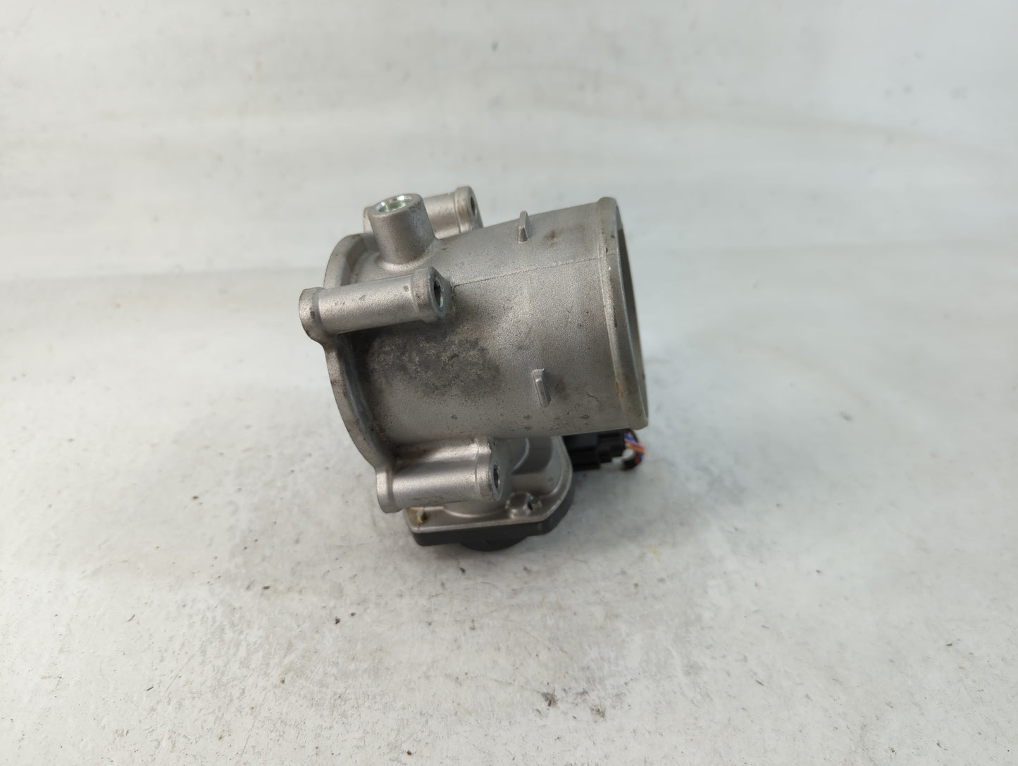 2022 Hyundai Kona Throttle Body P/N:35100-2J410 Fits Fits 2020 2021 2023 OEM Used Auto Parts - Oemusedautoparts1.com