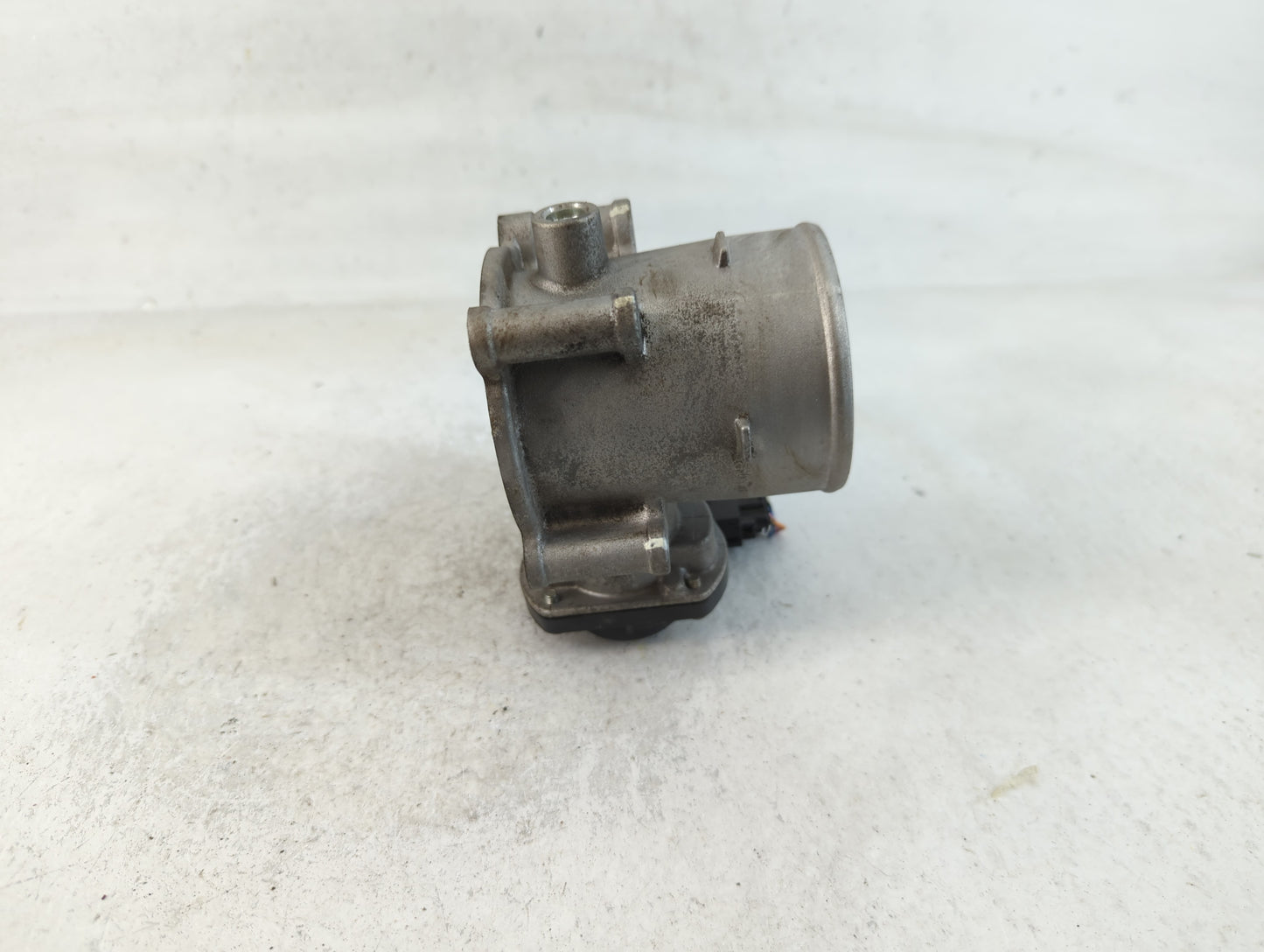2022 Hyundai Kona Throttle Body P/N:35100-2J410 Fits Fits 2021 OEM Used Auto Parts - Oemusedautoparts1.com
