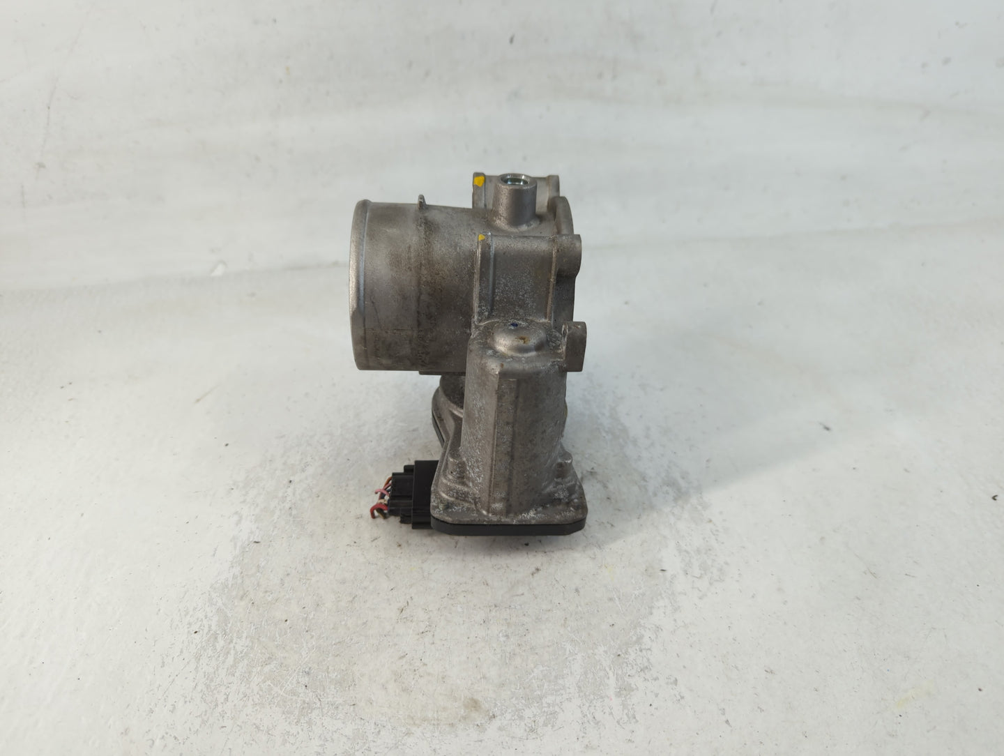 2022 Hyundai Kona Throttle Body P/N:35100-2J410 Fits Fits 2020 2021 2023 OEM Used Auto Parts - Oemusedautoparts1.com