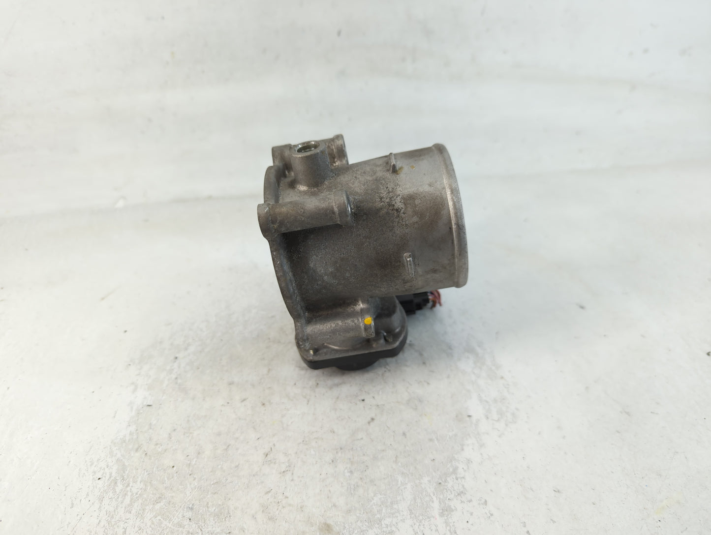 2022 Hyundai Kona Throttle Body P/N:35100-2J410 Fits Fits 2020 2021 2023 OEM Used Auto Parts - Oemusedautoparts1.com