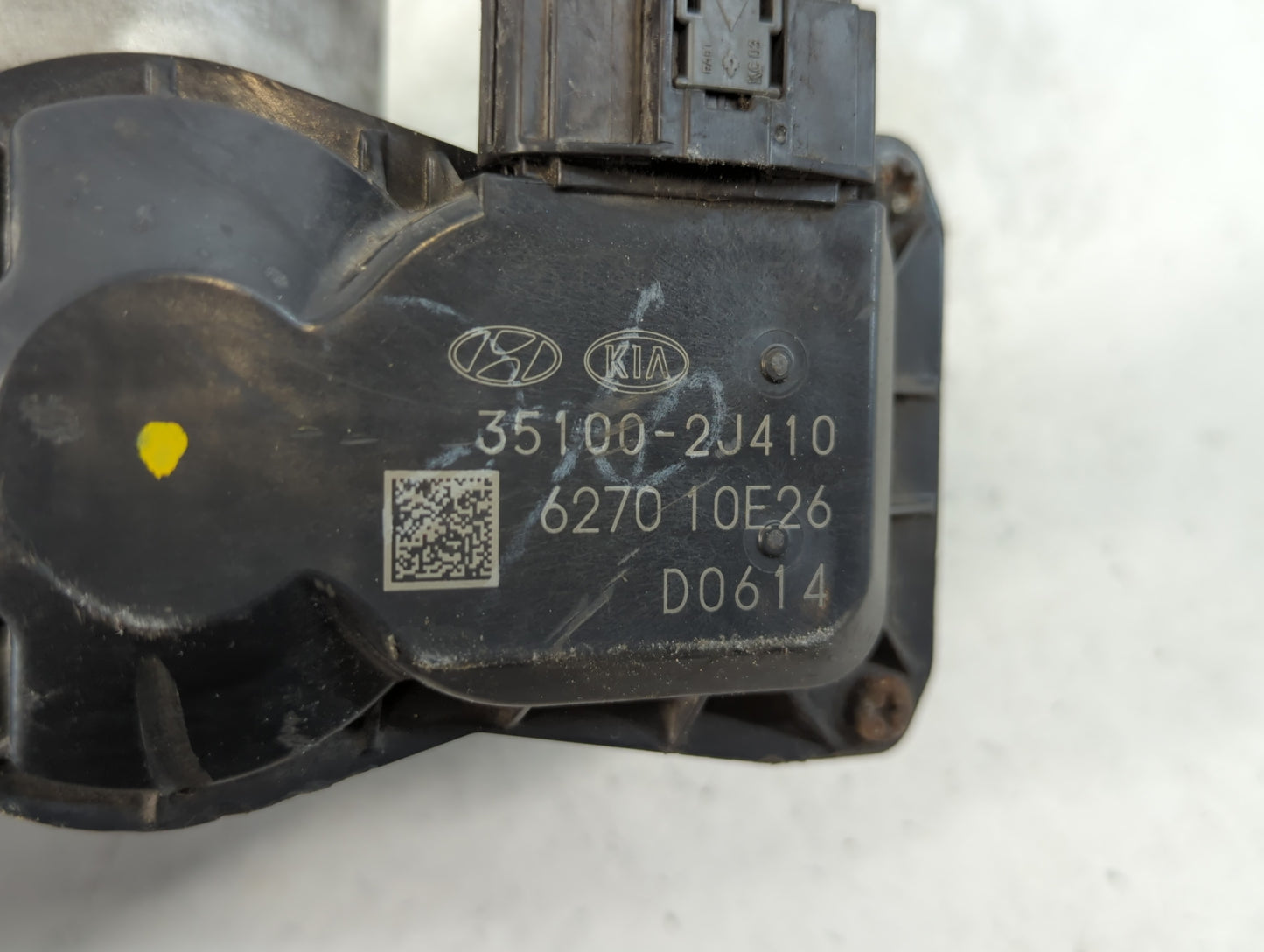 2022 Hyundai Kona Throttle Body P/N:35100-2J410 Fits Fits 2020 2021 2023 OEM Used Auto Parts - Oemusedautoparts1.com
