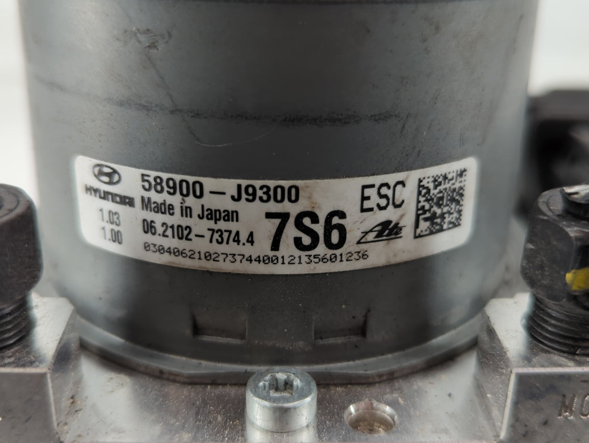 2022 Hyundai Kona Anti-Lock Brake ABS Pump Module Actuator OEM P/N:58900-J9300 Fits OEM Used Auto Parts - Oemusedautoparts1.