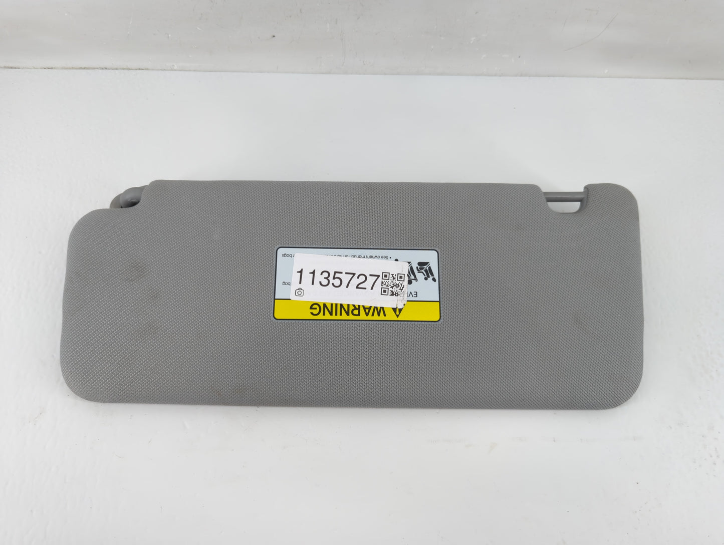 2020-2022 Hyundai Palisade Sun Visor Shade Replacement Passenger Right Mirror Fits Fits 2020 2021 2022 OEM Used Auto Parts -