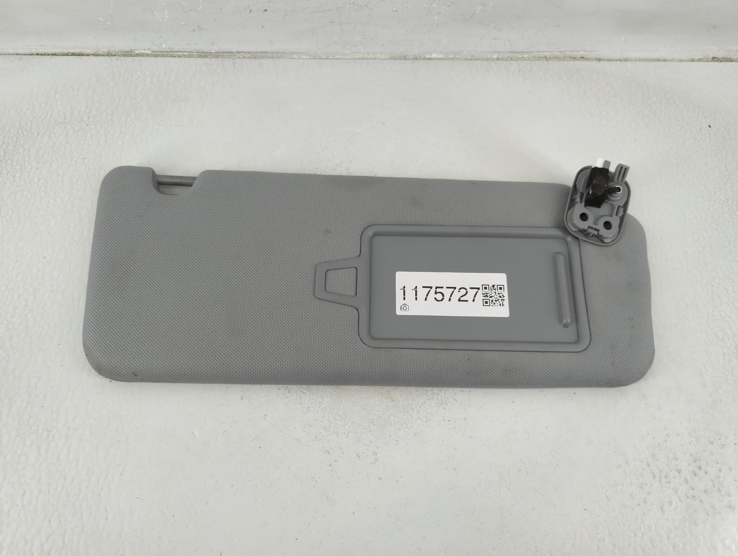 2020-2022 Hyundai Palisade Sun Visor Shade Replacement Passenger Right Mirror Fits Fits 2020 2021 2022 OEM Used Auto Parts -