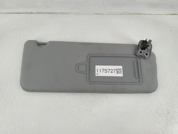 2020-2022 Hyundai Palisade Sun Visor Shade Replacement Passenger Right Mirror Fits Fits 2020 2021 2022 OEM Used Auto Parts