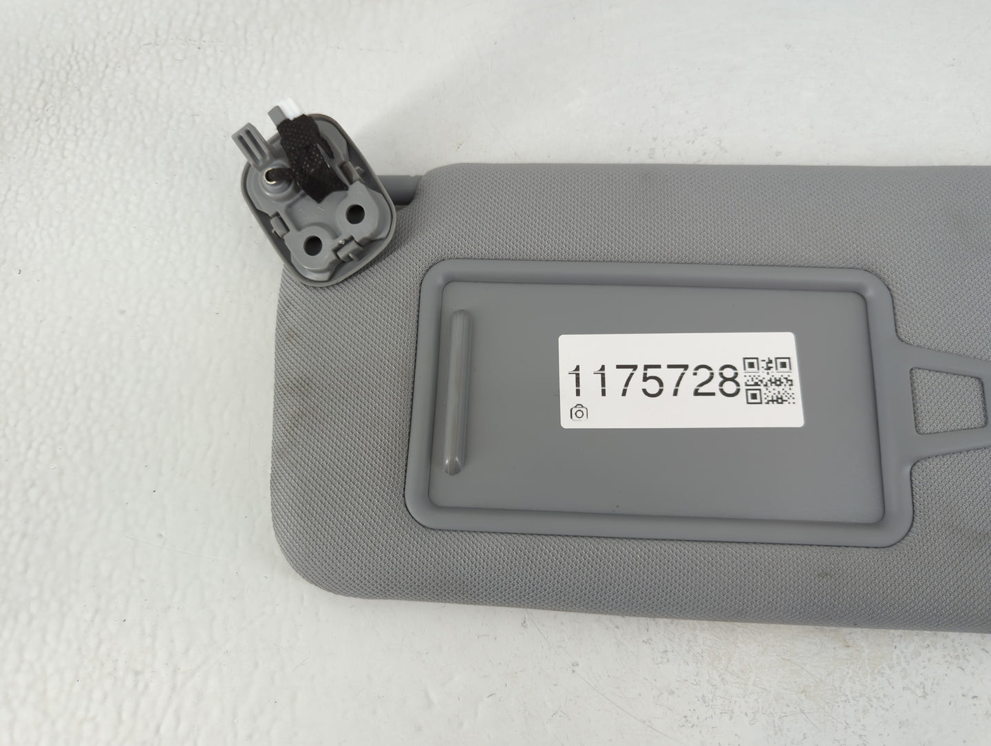 2020-2022 Hyundai Palisade Sun Visor Shade Replacement Driver Left Mirror Fits Fits 2020 2021 2022 OEM Used Auto Parts - Oem