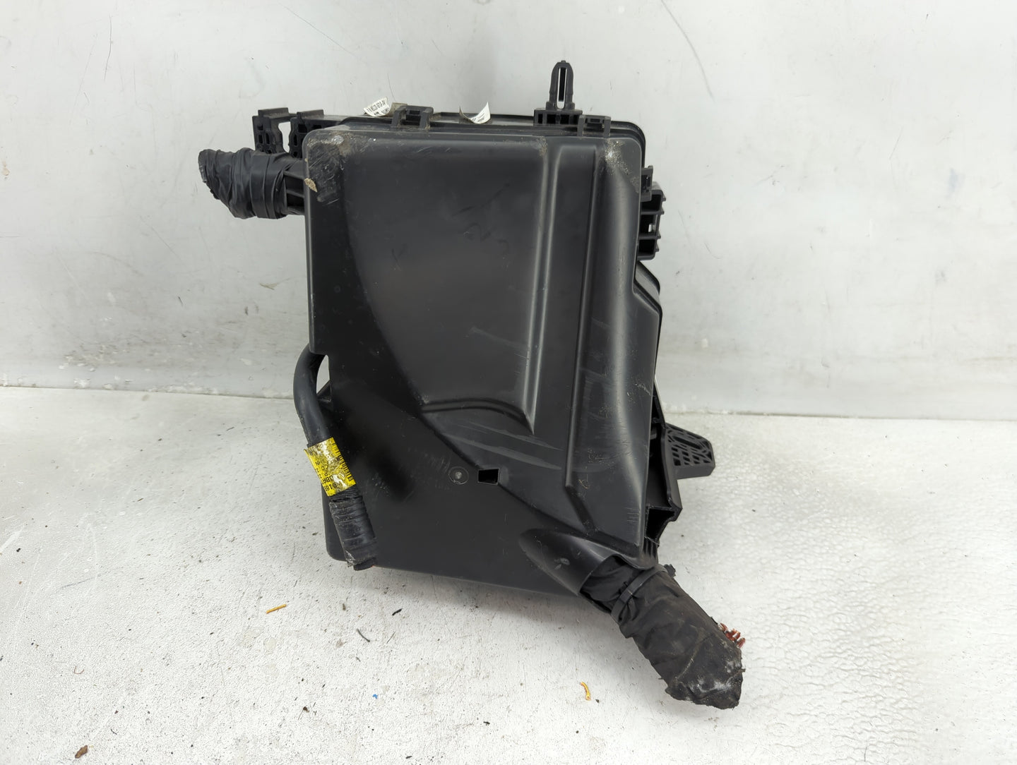 2020-2022 Hyundai Palisade Fusebox Fuse Box Panel Relay Module P/N:91956-S8021 Fits Fits 2020 2021 2022 OEM Used Auto Parts 