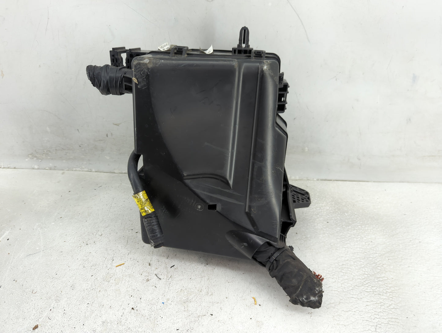 2020-2022 Hyundai Palisade Fusebox Fuse Box Panel Relay Module P/N:91956-S8021 Fits Fits 2020 2021 2022 OEM Used Auto Parts 