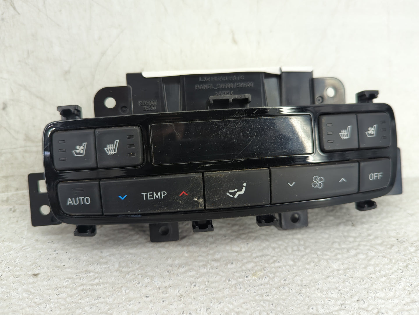 2022 Hyundai Palisade Climate Control Module Temperature AC/Heater Replacement P/N:97950-S8500 Fits OEM Used Auto Parts - Oe
