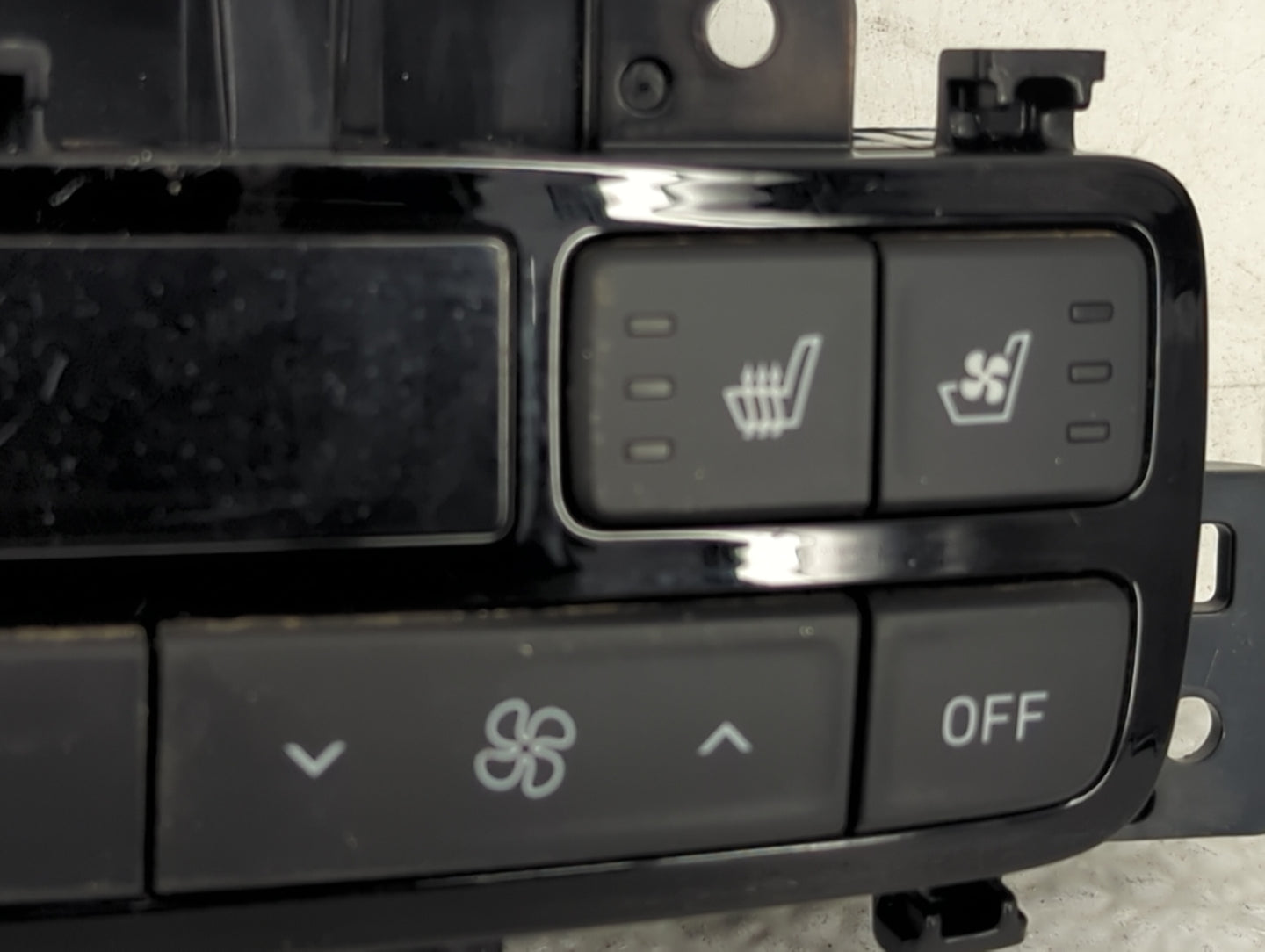 2022 Hyundai Palisade Climate Control Module Temperature AC/Heater Replacement P/N:97950-S8500 Fits OEM Used Auto Parts - Oe