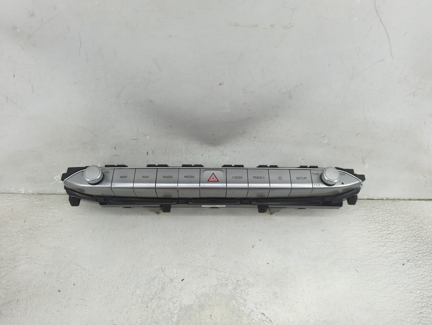2020-2022 Hyundai Palisade Radio Control Panel 1468636 - Oemusedautoparts1.com
