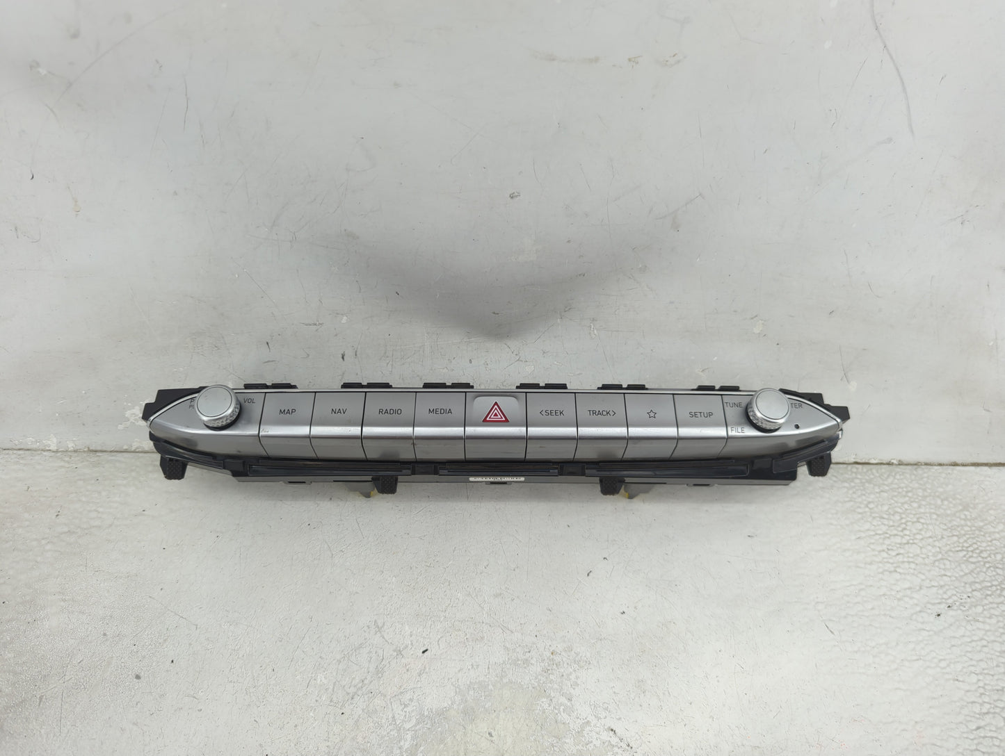 2020-2022 Hyundai Palisade Radio Control Panel 1468636 - Oemusedautoparts1.com