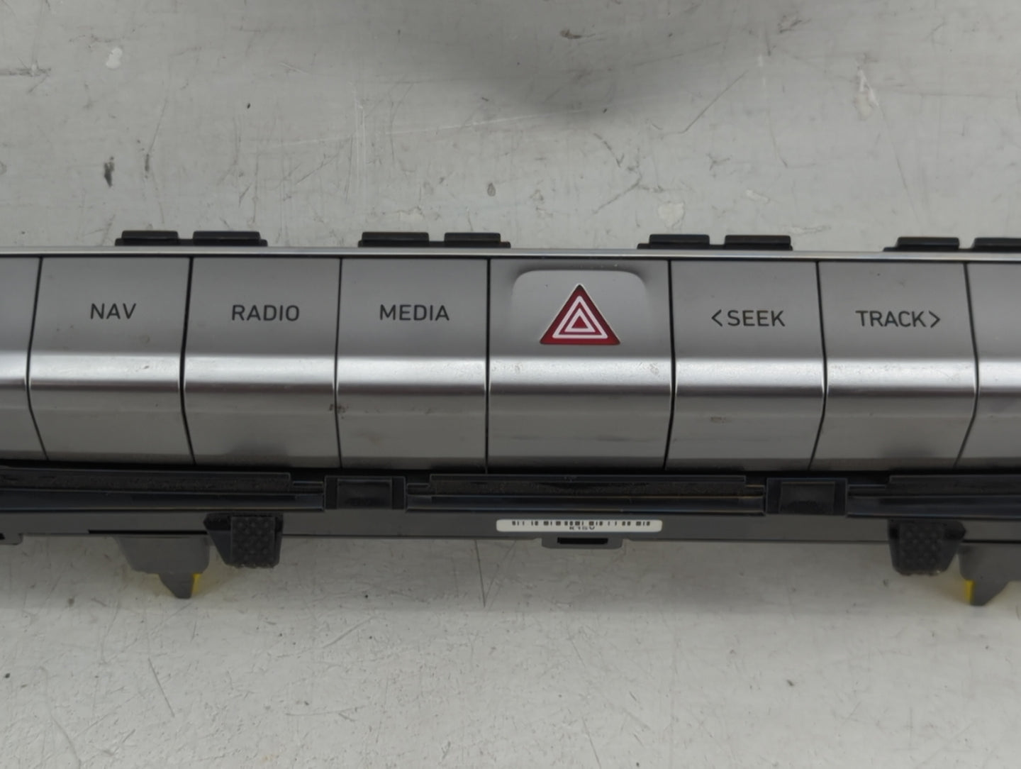 2020-2022 Hyundai Palisade Radio Control Panel 1468636 - Oemusedautoparts1.com