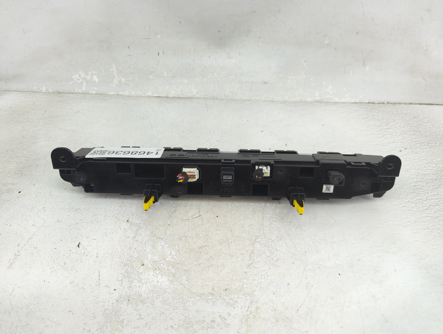 2020-2022 Hyundai Palisade Radio Control Panel 1468636 - Oemusedautoparts1.com