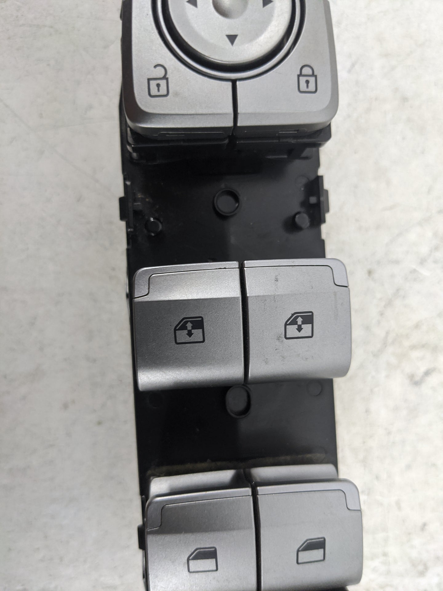 2022 Hyundai Palisade Master Power Window Switch Replacement Driver Side Left P/N:93570S8131SSU Fits OEM Used Auto Parts - O