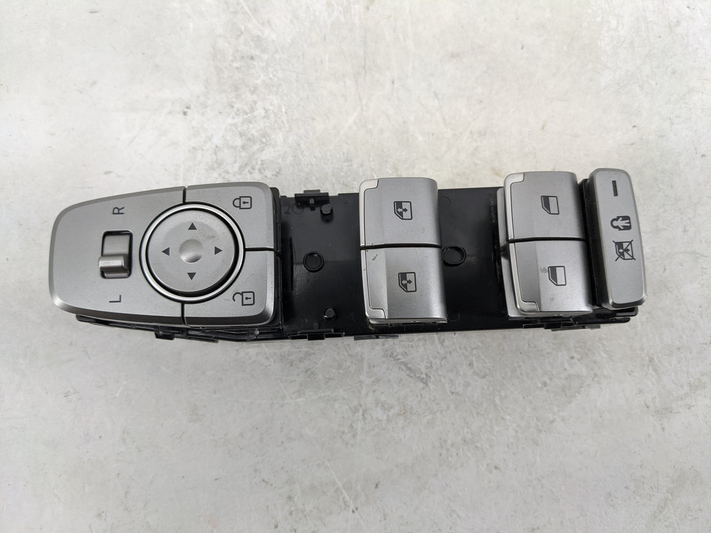 2022 Hyundai Palisade Master Power Window Switch Replacement Driver Side Left P/N:93570S8121XE6 Fits OEM Used Auto Parts - O