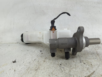 compare product 2020-2022 Hyundai Palisade Brake Master Cylinder 1490504