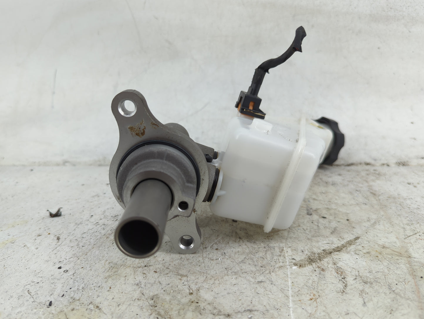 2020-2022 Hyundai Palisade Brake Master Cylinder 1490504 - Oemusedautoparts1.com