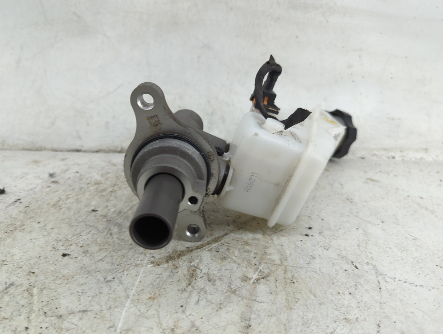 2020-2022 Hyundai Palisade Brake Master Cylinder 1490545 - Oemusedautoparts1.com