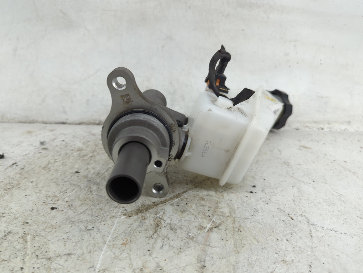 2020-2022 Hyundai Palisade Brake Master Cylinder 1490545 - Oemusedautoparts1.com