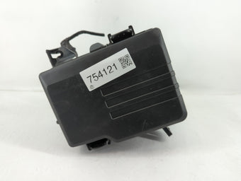 compare product 2020-2022 Hyundai Palisade Fusebox Fuse Box Panel Relay Module P/N:91956-S8021 Fits Fits 2020 2021 2022 OEM Used Auto Parts