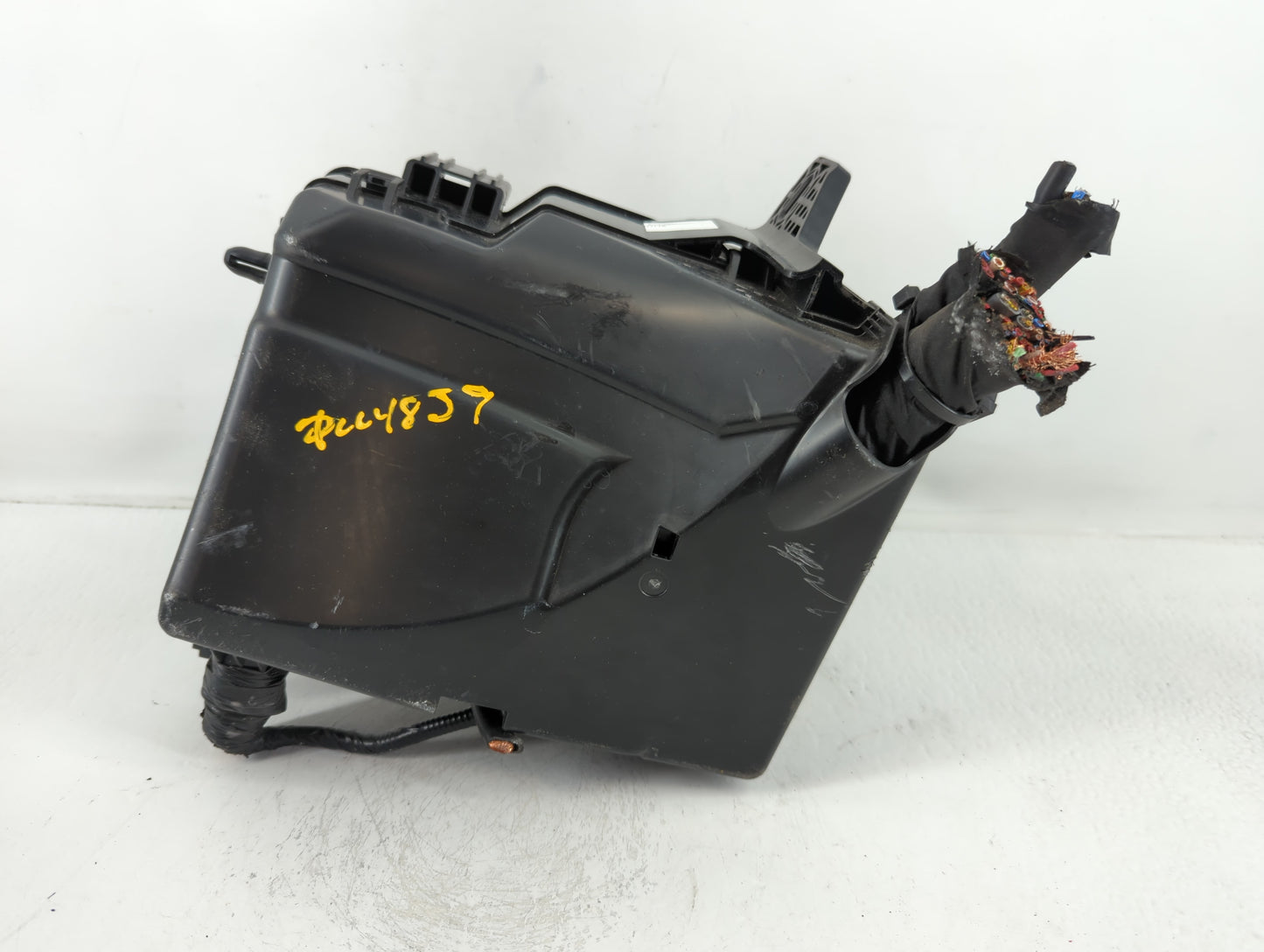 2020-2022 Hyundai Palisade Fusebox Fuse Box Panel Relay Module P/N:91956-S8021 Fits Fits 2020 2021 2022 OEM Used Auto Parts 