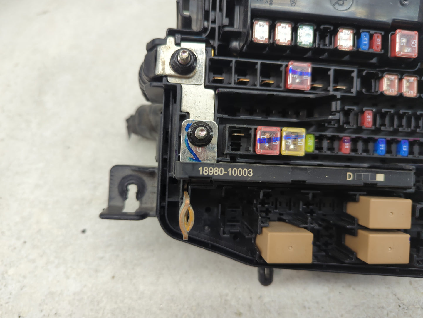 2022 Hyundai Santa Cruz Fusebox Fuse Box Panel Relay Module P/N:18980-10003 Fits OEM Used Auto Parts - Oemusedautoparts1.com