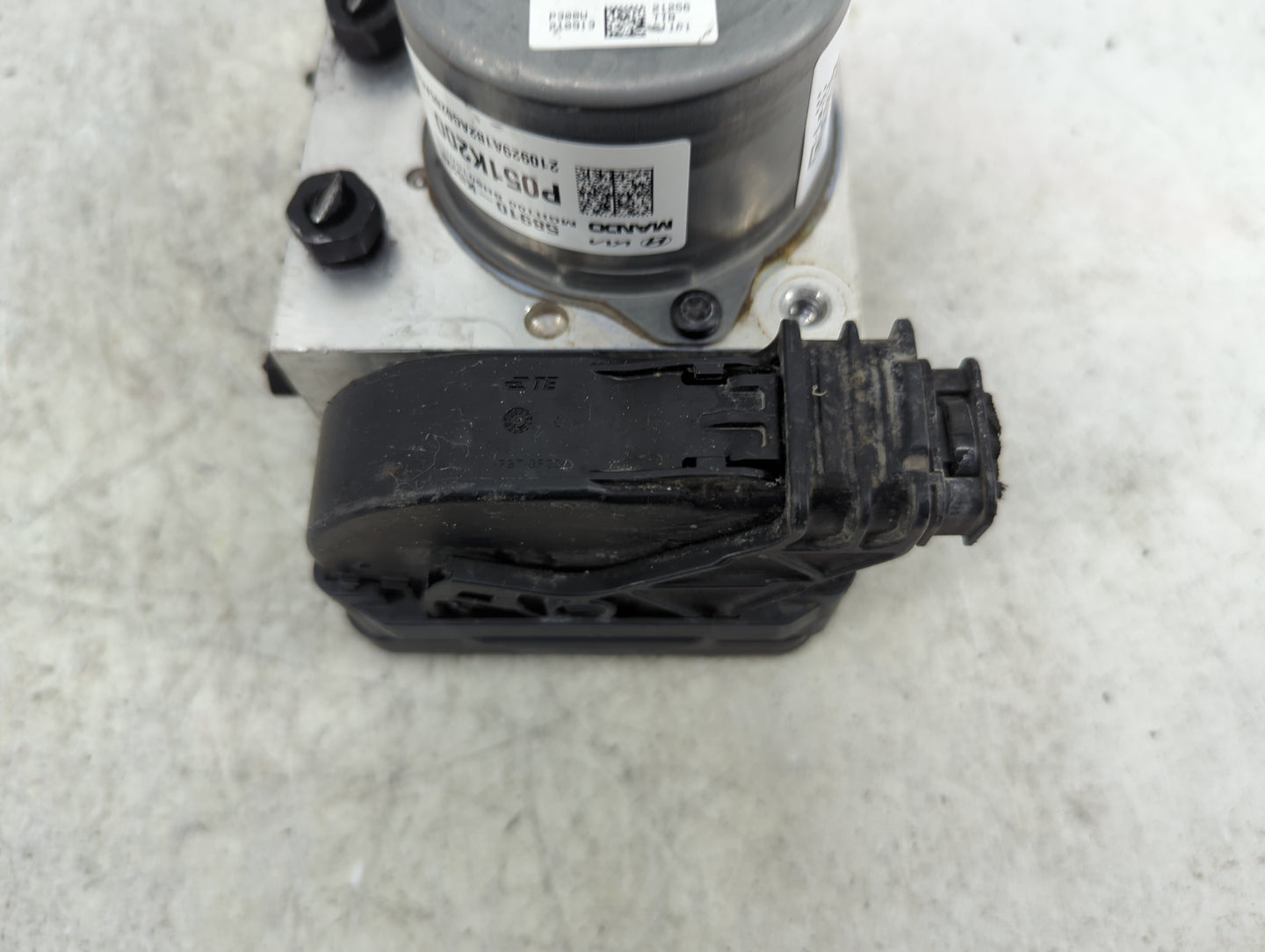 2022 Hyundai Santa Cruz ABS Pump Control Module Replacement P/N:58910-K5200 P051K200 Fits OEM Used Auto Parts - Oemusedautop