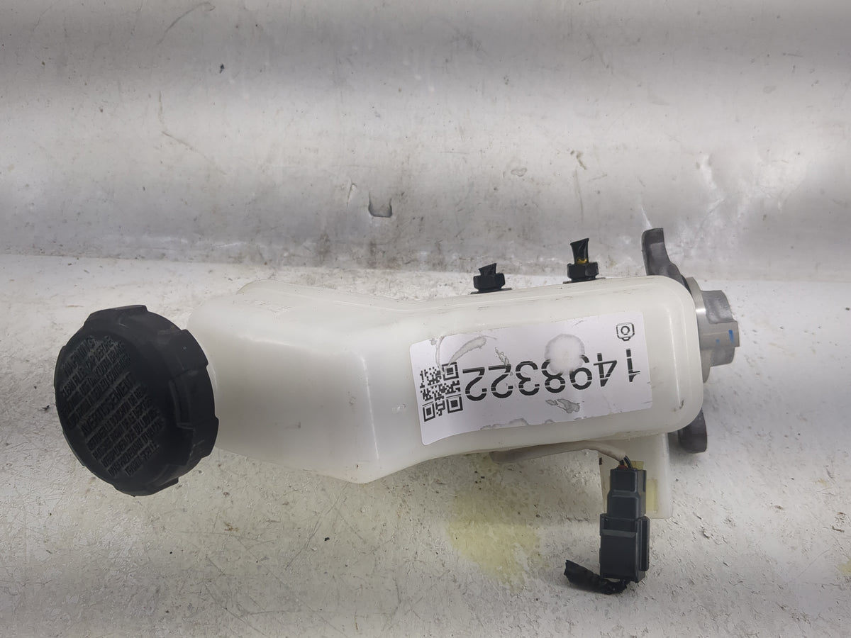 2022 Hyundai Santa Cruz Brake Master Cylinder - Oemusedautoparts1.com