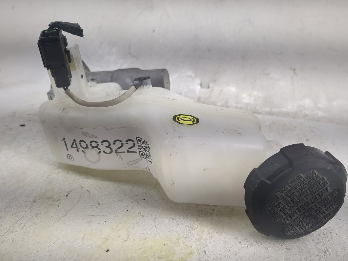 2022 Hyundai Santa Cruz Brake Master Cylinder - Oemusedautoparts1.com