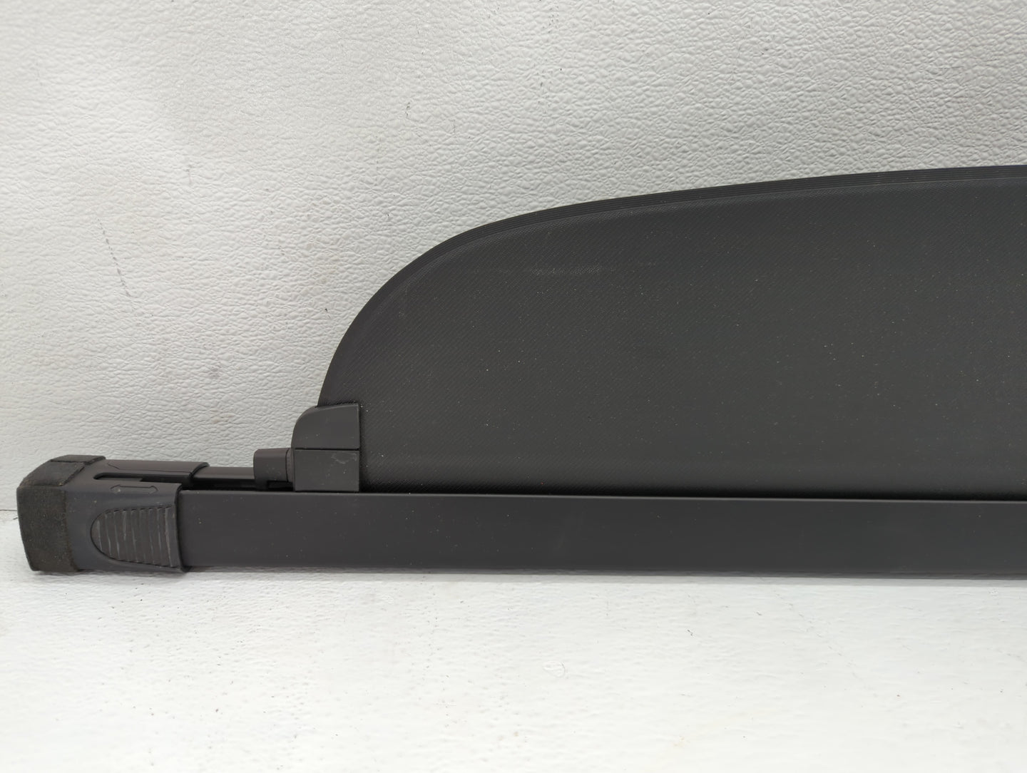 2022 Hyundai Santa Fe Rear Cargo Cover Storage Retractable Shade Black - Oemusedautoparts1.com