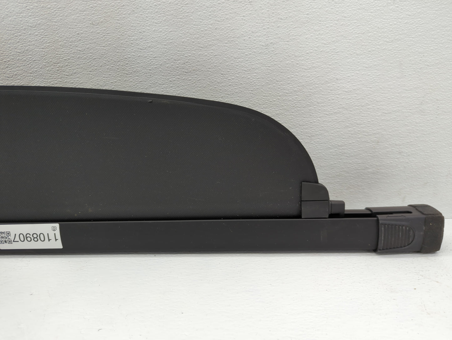2022 Hyundai Santa Fe Rear Cargo Cover Storage Retractable Shade Black - Oemusedautoparts1.com