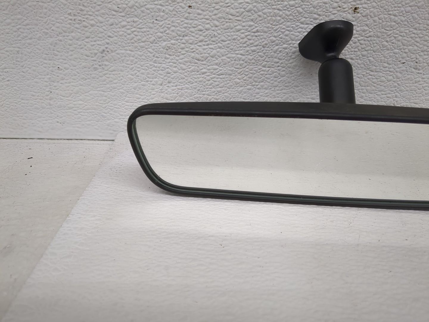 2021 Hyundai Santa Fe Interior Rear View Mirror Replacement OEM P/N:E11048973 Fits Fits 2020 2022 OEM Used Auto Parts - Oemu