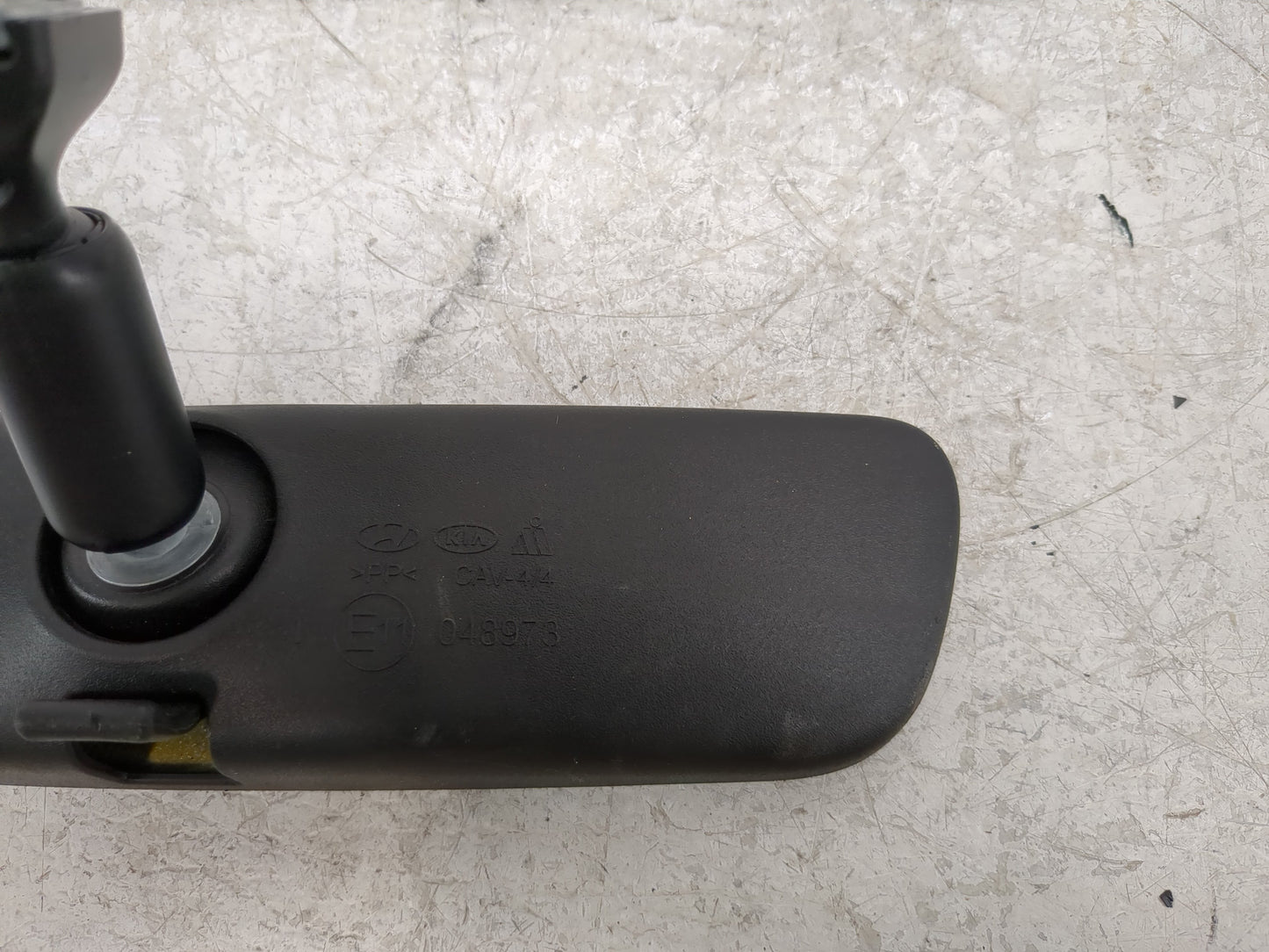 2021 Hyundai Santa Fe Interior Rear View Mirror Replacement OEM P/N:E11048973 Fits Fits 2020 2022 OEM Used Auto Parts - Oemu