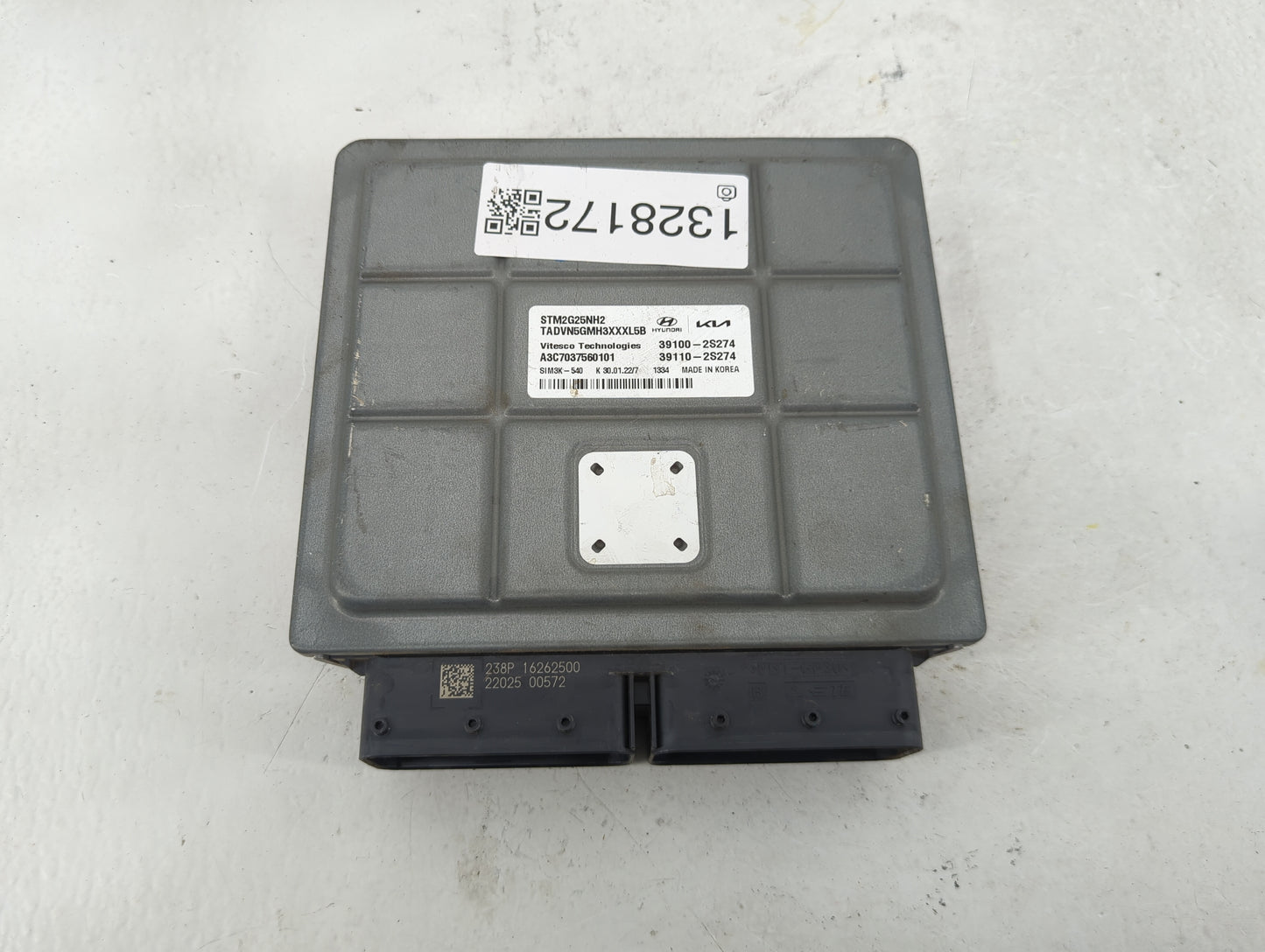 2022 Hyundai Santa Fe PCM Engine Control Computer ECU ECM PCU OEM P/N:39110-2S274 39100-2S274 Fits OEM Used Auto Parts - Oem