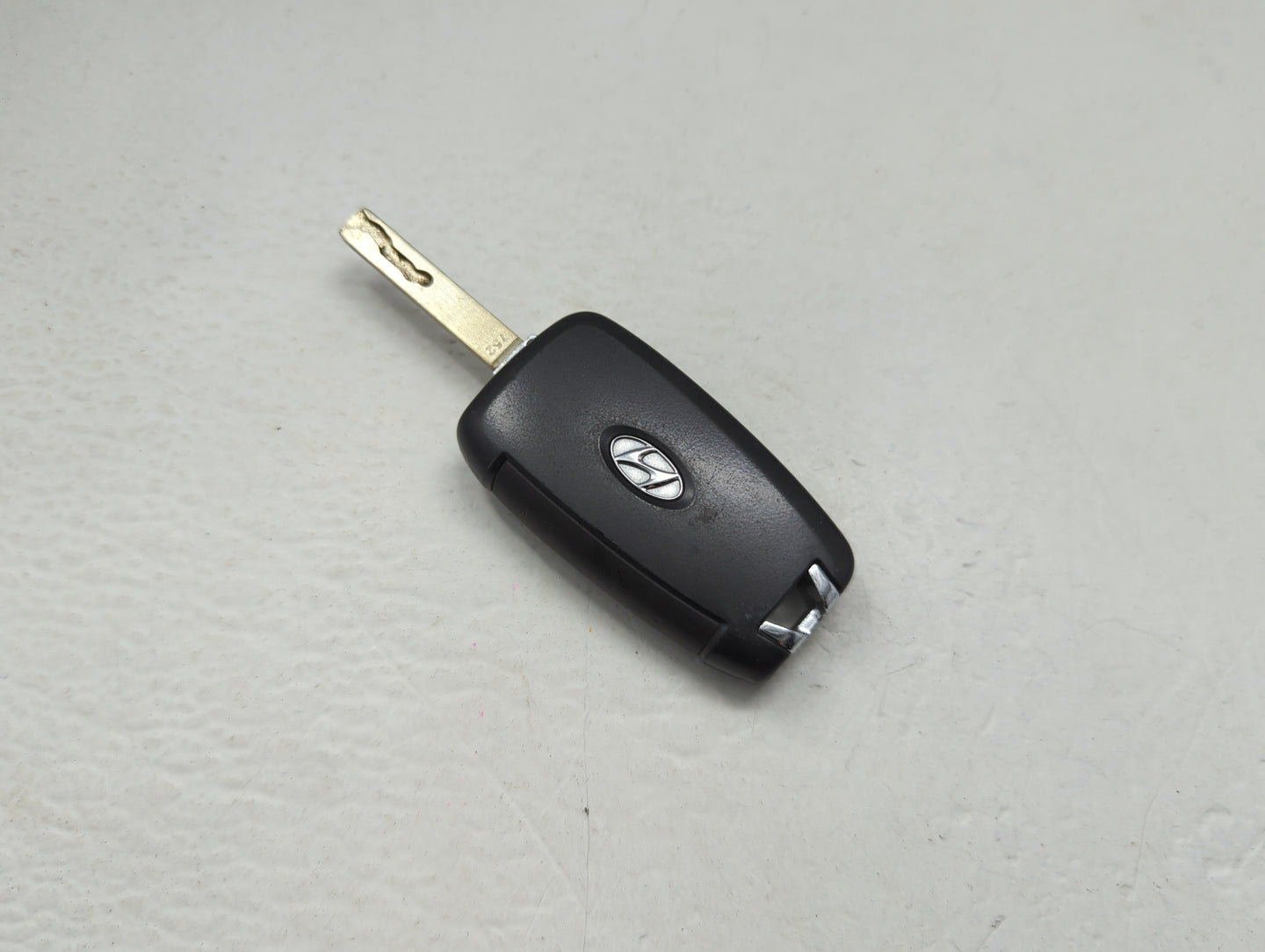 Hyundai Santa Fe Keyless Entry Remote Fob TQ8-RKE-4F41 95430-S2200 3 buttons - Oemusedautoparts1.com