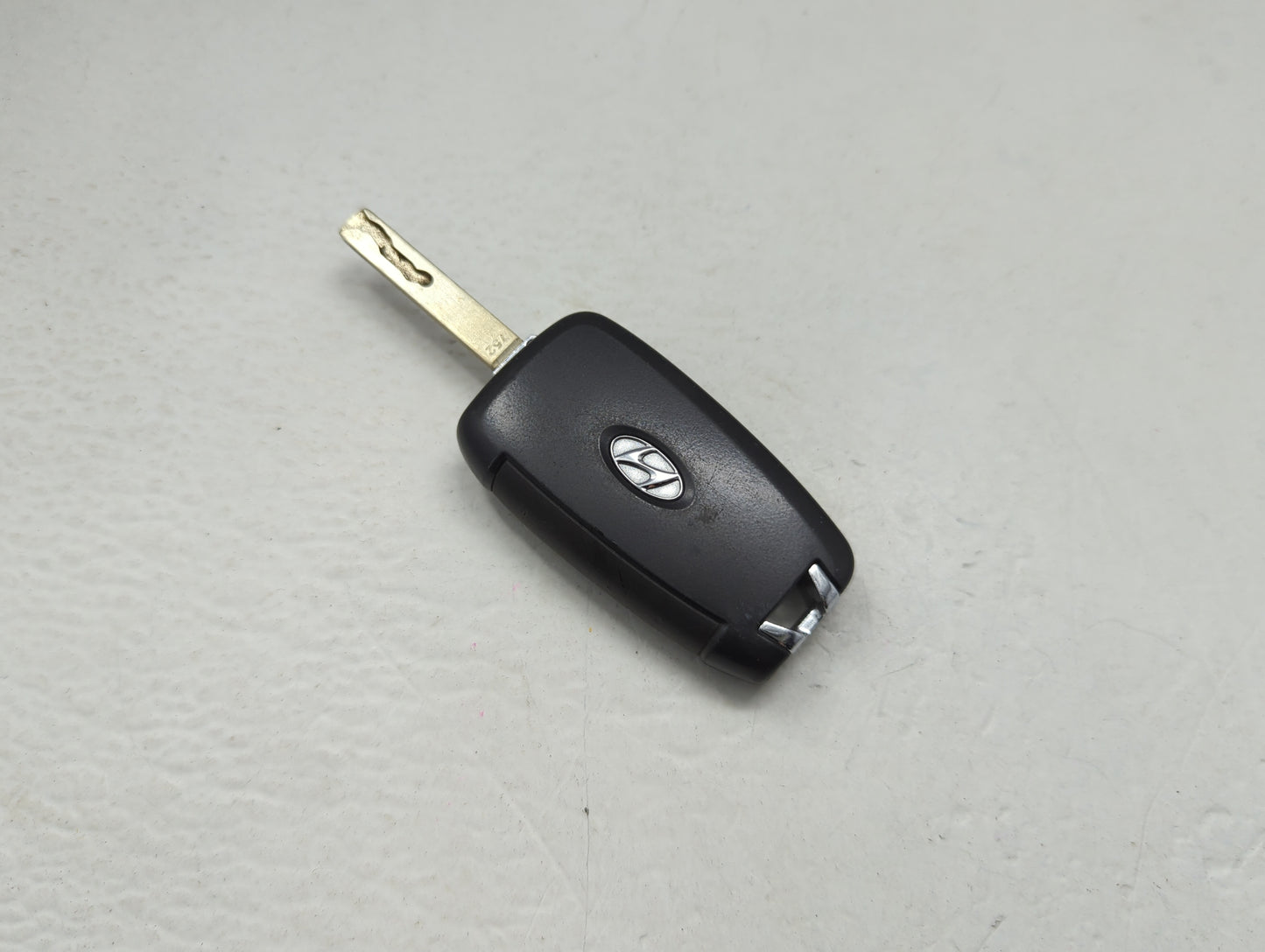 Hyundai Santa Fe Keyless Entry Remote Fob TQ8-RKE-4F41 95430-S2200 3 buttons - Oemusedautoparts1.com