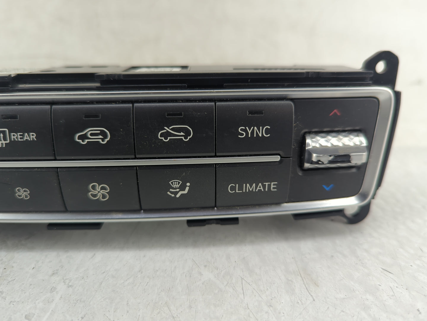 2021 Hyundai Santa Fe Climate Control Module Temperature AC/Heater Replacement P/N:97250-S2JA0 Fits OEM Used Auto Parts - Oe