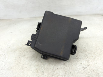 compare product 2021 Hyundai Santa Fe Fusebox Fuse Box Panel Relay Module P/N:91210S2122TD 18980-10040, 18980-10020 Fits OEM Used Auto Parts