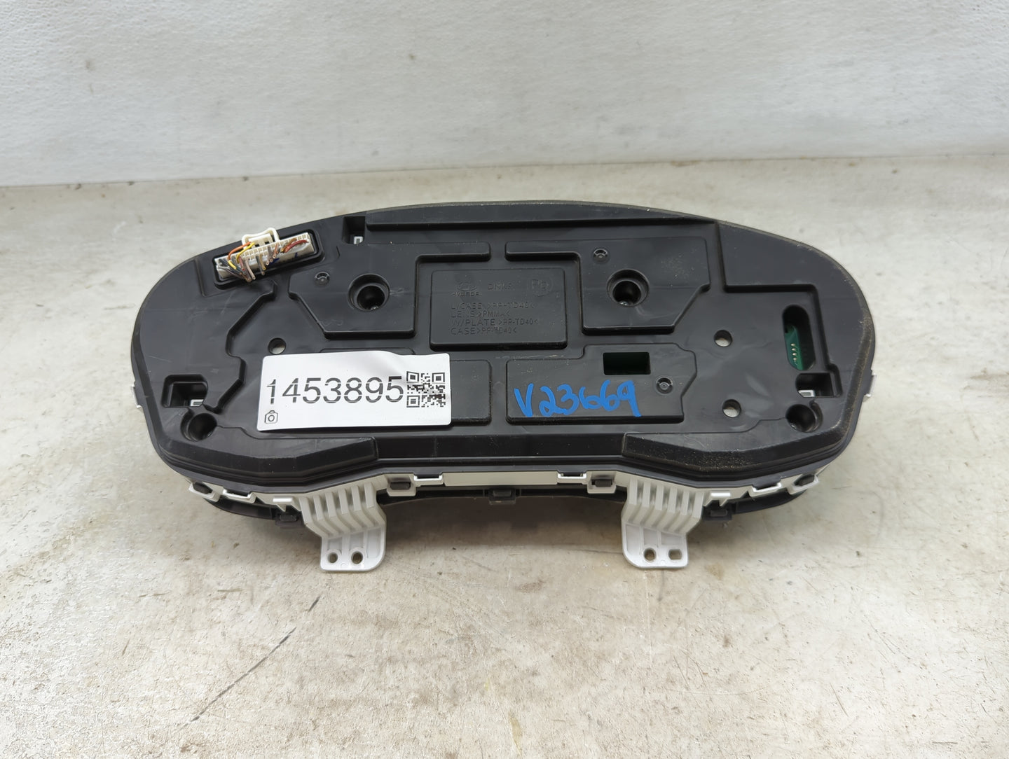 2022 Hyundai Santa Fe Instrument Cluster Speedometer Gauges P/N:94051-S2010 11004-45818DA Miles: Fits OEM Used Auto Parts - 