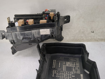 2021 Hyundai Santa Fe Fusebox Fuse Box Panel Relay Module P/N:91959-S1200 91956-S2120, 18980-10020, 18980-10040 Fits OEM Use