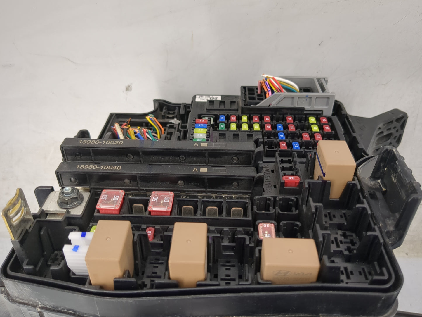 2021 Hyundai Santa Fe Fusebox Fuse Box Panel Relay Module P/N:91959-S1200 91956-S2120, 18980-10020, 18980-10040 Fits OEM Use