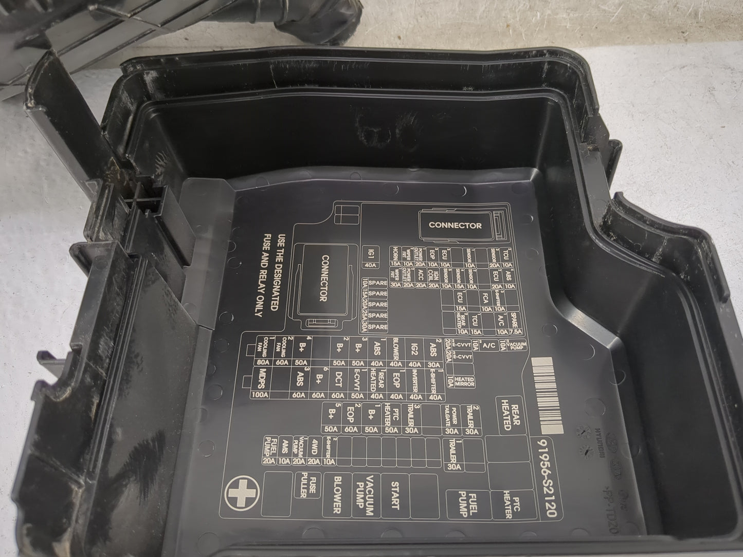 2021 Hyundai Santa Fe Fusebox Fuse Box Panel Relay Module P/N:91959-S1200 91956-S2120, 18980-10020, 18980-10040 Fits OEM Use