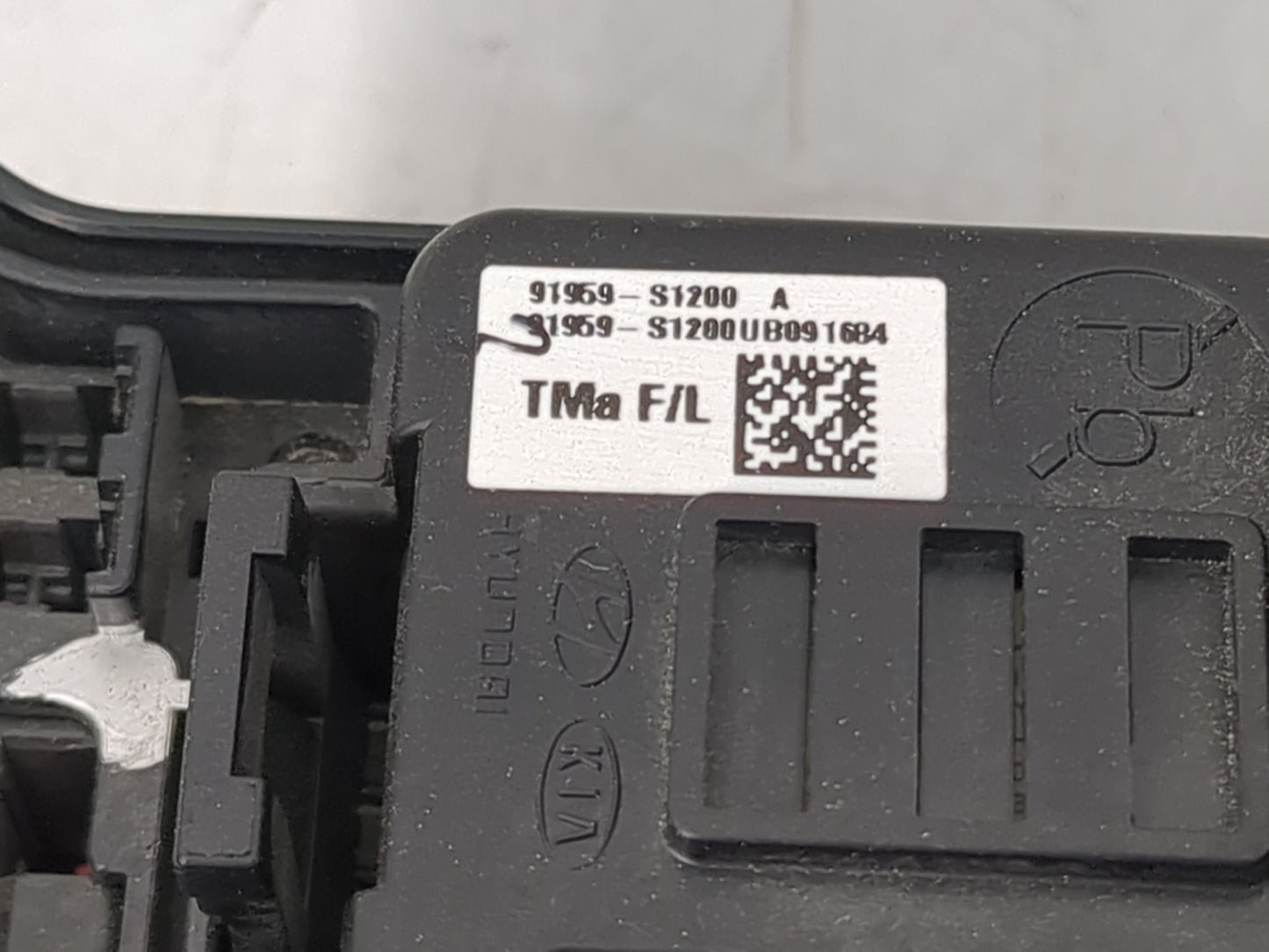 2021 Hyundai Santa Fe Fusebox Fuse Box Panel Relay Module P/N:91959-S1200 91956-S2120, 18980-10020, 18980-10040 Fits OEM Use